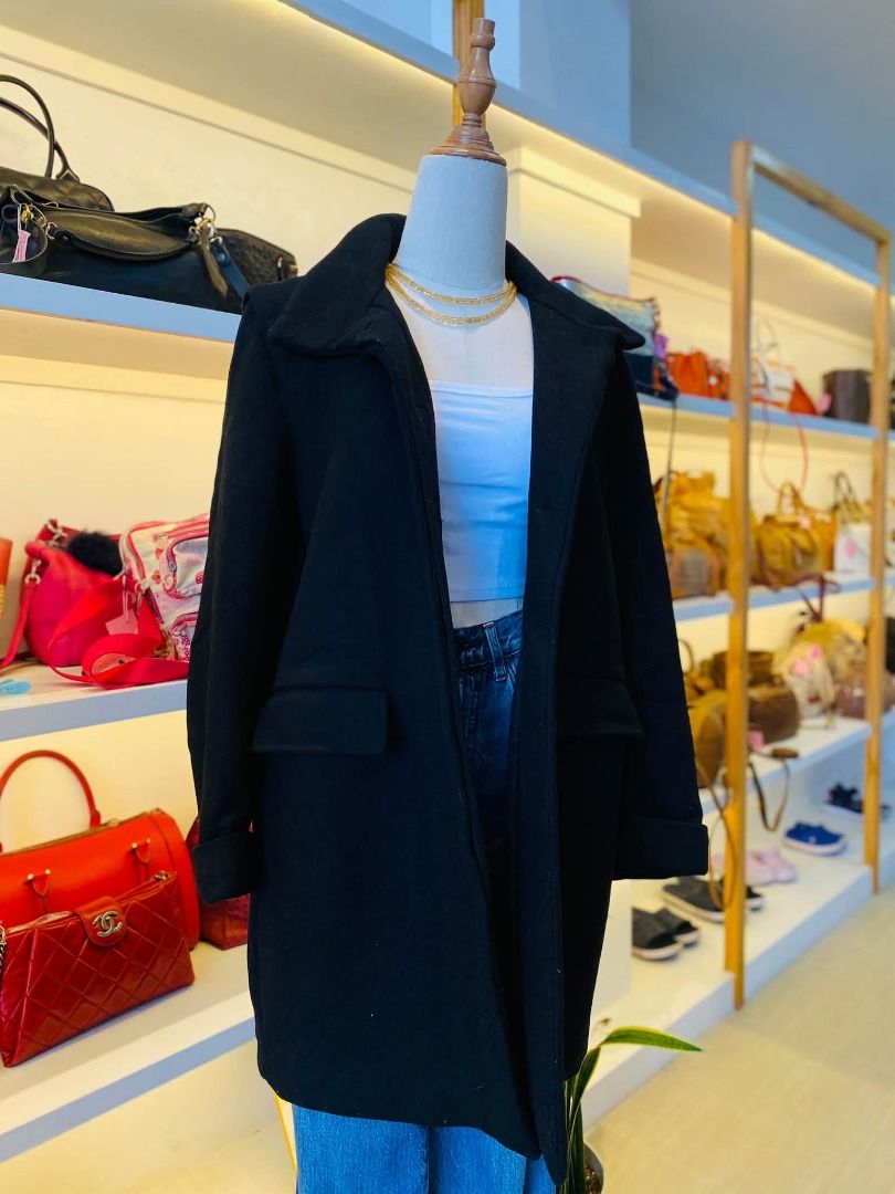 ZAR@ TRAFALUC BLACK COAT (Category: Coats, Jackets and Outerwear) located in Baguio. Submitted by asna_taku (Listing ID 1469236314, Image 2). Description: ZAR@ TRAFALUC BLACK COAT LARGE ON TAG ₱1280.