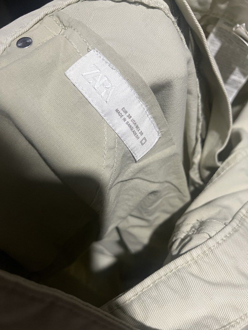 Zara Baggy Fit Jeans (Category: Jeans) located in Tagbilaran City. Submitted by santoninoniel (Listing ID 1469370031, Image 3). Description: Worn twice OG Price 3,395.