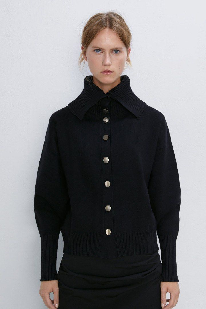 ZARA Black Knit with Buttons (Category: Coats, Jackets and Outerwear) located in Valenzuela. Submitted by hotchix14 (Listing ID 1469274018, Image 3). Description: .