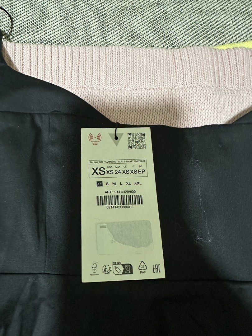 Zara Black Peplum Cami Top (Category: Sleeveless) located in Cainta. Submitted by qualityyetaffordable (Listing ID 1469170557, Image 3). Description: - Brand: Zara - Style: Black peplum cami top with a fitted bodice and flared hem - Straps: Thin spaghetti straps - Condition: Brand new with original tags attached - Size: XS.