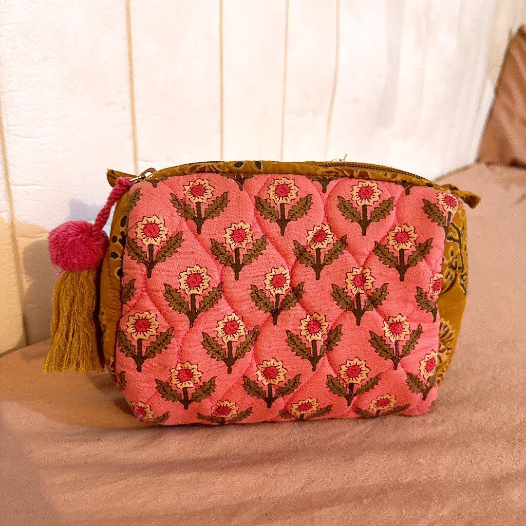 Zara Boho Pouch (Category: Purses & Pouches) located in Manila. Submitted by withlovesam (Listing ID 1469258861, Image 1). Description: bought for 1,895! sold out already in stores soo pretty!!!.