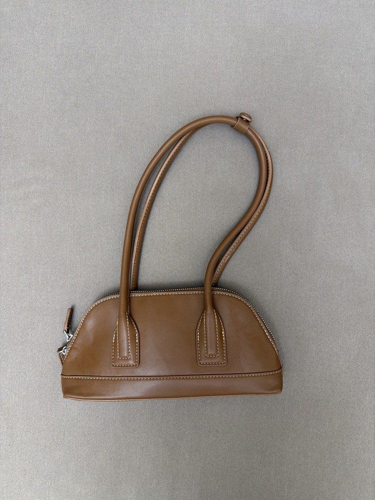 Zara Brown Shoulder Bag (Category: Shoulder Bags) located in Las Pinas. Submitted by thealyssacloset (Listing ID 1469239522, Image 2). Description: .