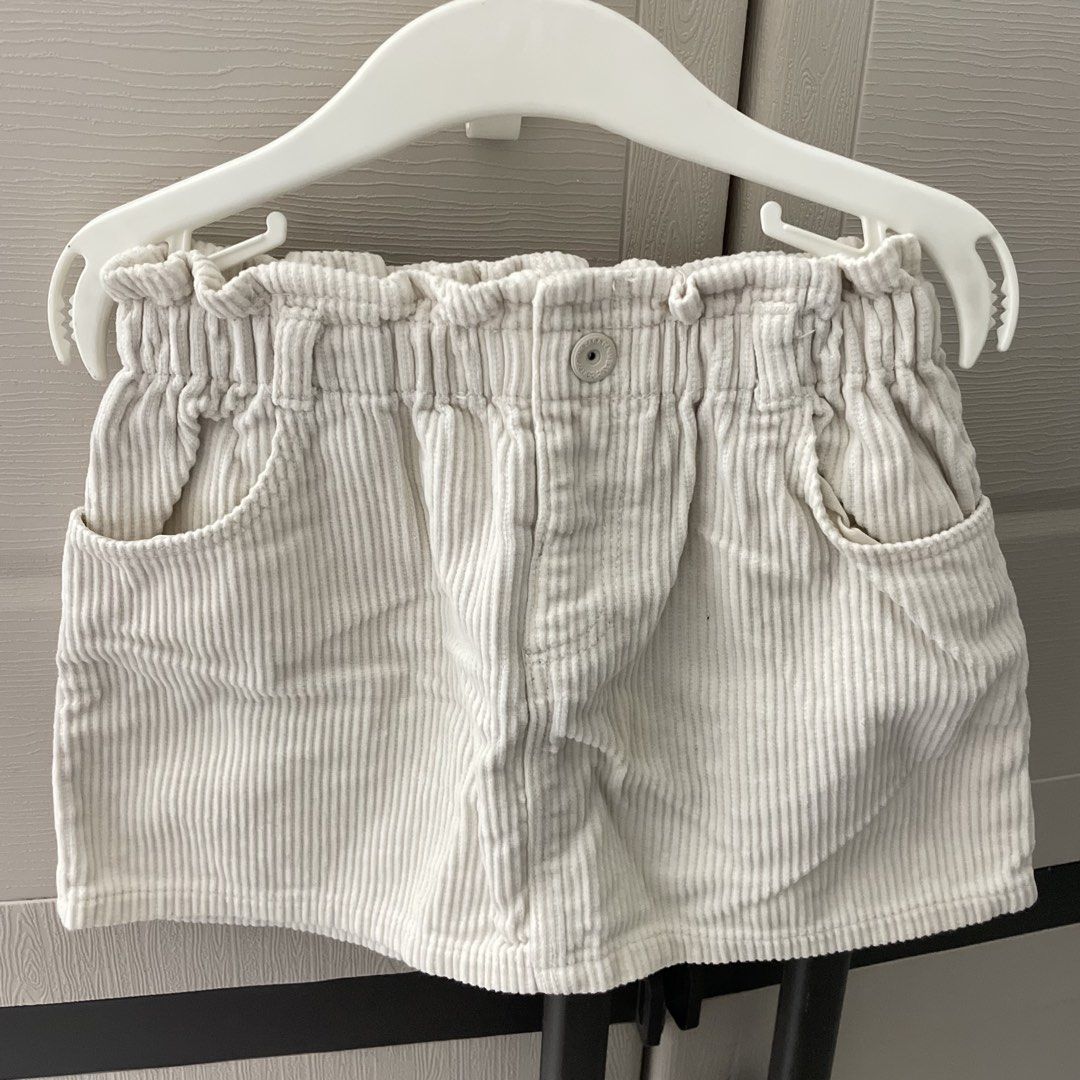 Zara corduroy skirt (Category: Babies & Kids Fashion) located in Quezon City. Submitted by anywearphl (Listing ID 1469284836, Image 1). Description: Size 3-4 on tag but fits up to 6 petite.