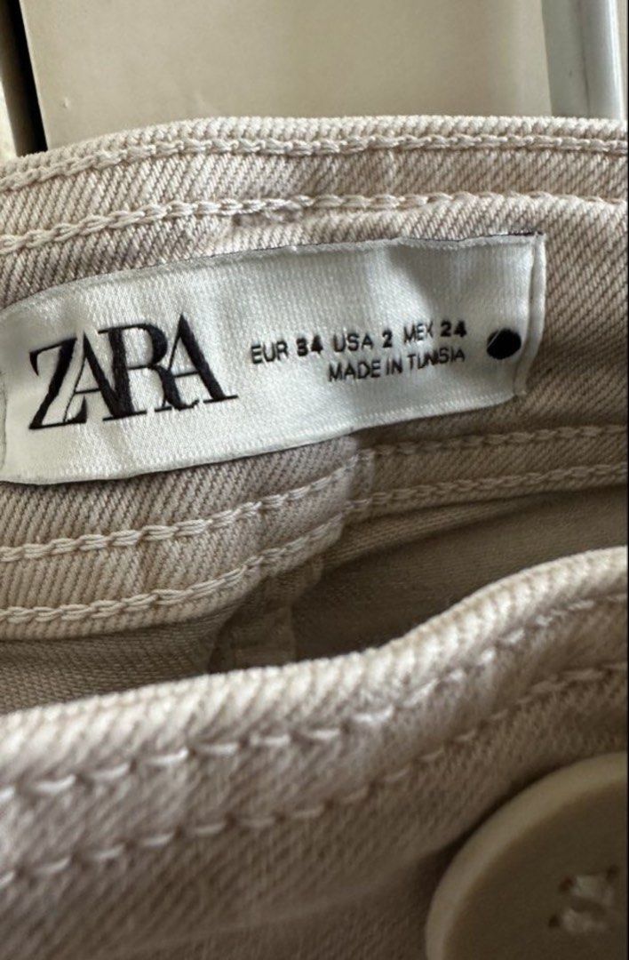 Zara Cropped Wide Leg Pants (Category: Jeans) located in Quezon City. Submitted by sopya_preloved (Listing ID 1469301281, Image 3). Description: rfs: wrong size :( .