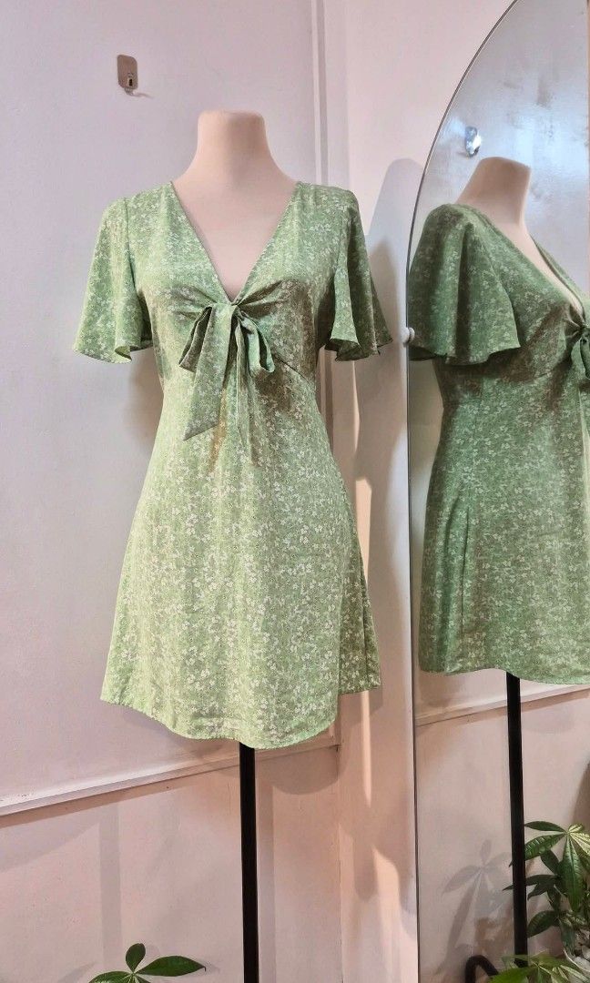Zara Dress (Category: Dresses) located in San Andres. Submitted by helpmedeclutter08 (Listing ID 1469335671, Image 1). Description: Small on tag.