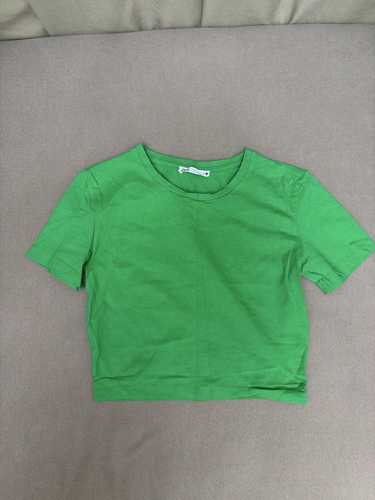 Zara green cotton shirt (Category: Shirts) located in Las Pinas. Submitted by thealyssacloset (Listing ID 1469218394, Image 1). Description: .