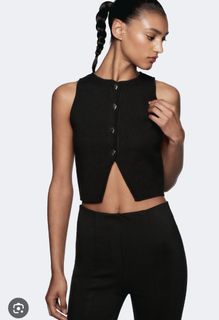 (Category: ) located in . Submitted by k_style_co_preloved (Listing ID 1469306366, Image 1). Description: .