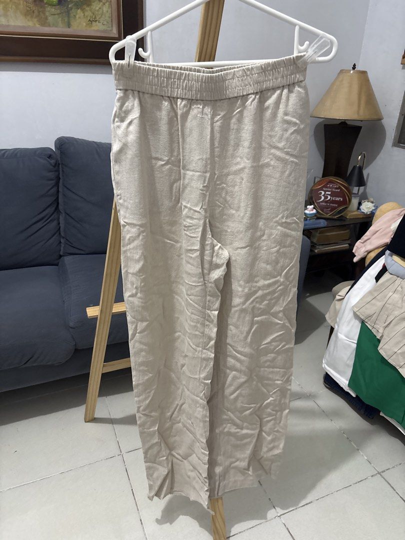 Zara Linen Pants Beige (Category: Other Bottoms) located in Makati City. Submitted by aliyahspreloved (Listing ID 1469260528, Image 1). Description: .
