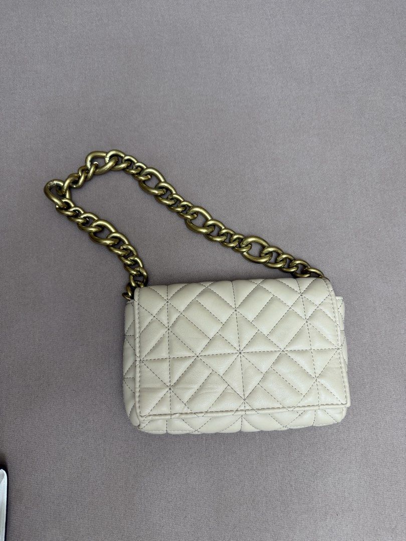 Zara Quilted Bag Beige (Category: Shoulder Bags) located in Las Pinas. Submitted by thealyssacloset (Listing ID 1469206548, Image 1). Description: Still in great condition!.