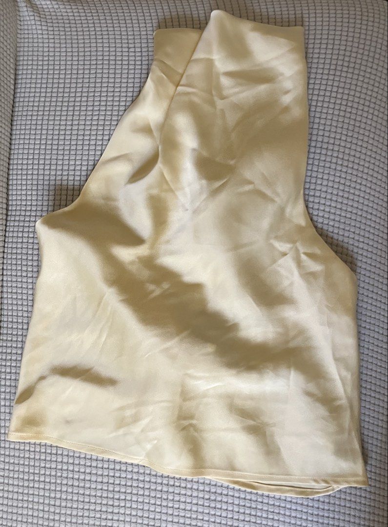 Zara Satin Yellow Top (Category: Sleeveless) located in Las Pinas. Submitted by moonryse (Listing ID 1469188472, Image 1). Description: I do not have “when worn” photos so please do not ask. I can however send more photos of the product mop: gcash, gotyme, bank transfer..