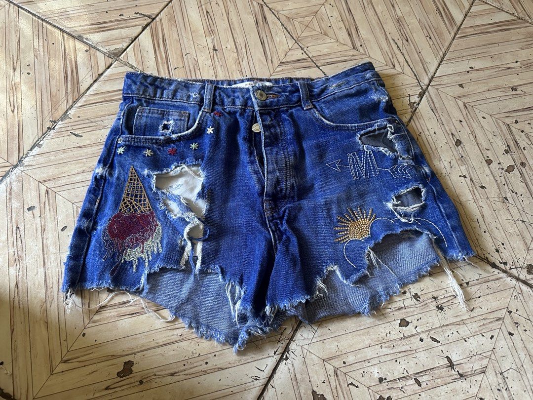 zara short (Category: Shorts) located in Angeles City. Submitted by alejeong27 (Listing ID 1469201700, Image 1). Description: .