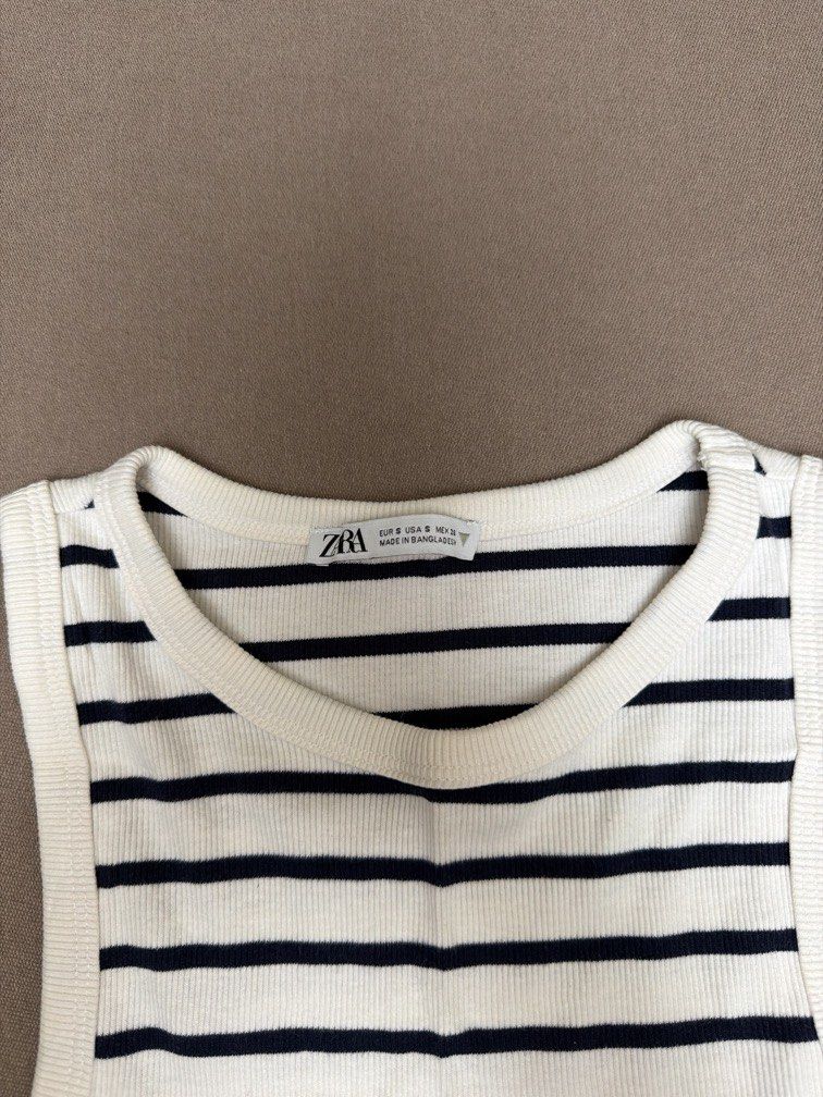 Zara Striped Halter Tank Top (Category: Sleeveless) located in Las Pinas. Submitted by thealyssacloset (Listing ID 1469237624, Image 2). Description: .