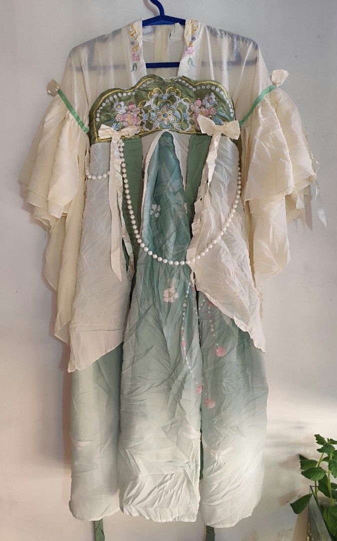 (10-12) HANFU (Category: Babies & Kids Fashion) located in Paranaque City. Submitted by closetbykimkirsten (Listing ID 1469464959, Image 1). Description: ✨𝗛𝗔𝗡𝗙𝗨✨ 🌻𝐂𝐨𝐧𝐝𝐢𝐭𝐢𝐨𝐧: Like New ⚡𝐖𝐨𝐫𝐤𝐢𝐧𝐠 𝐙𝐢𝐩𝐩𝐞𝐫 🌸𝐒𝐢𝐳𝐞: 10 to 12yrs old 🔅𝐈𝐧𝐜𝐡: L-35 & half / W-12 & half 💸𝐌𝐢𝐧𝐞: P250 🔺All Items are PRELOVED in good condition. 🔺Please do manage your expectations. 🔺WASH before USE‼️ 🔺BUY at your own RISK‼️ ❌NO RETURN, N