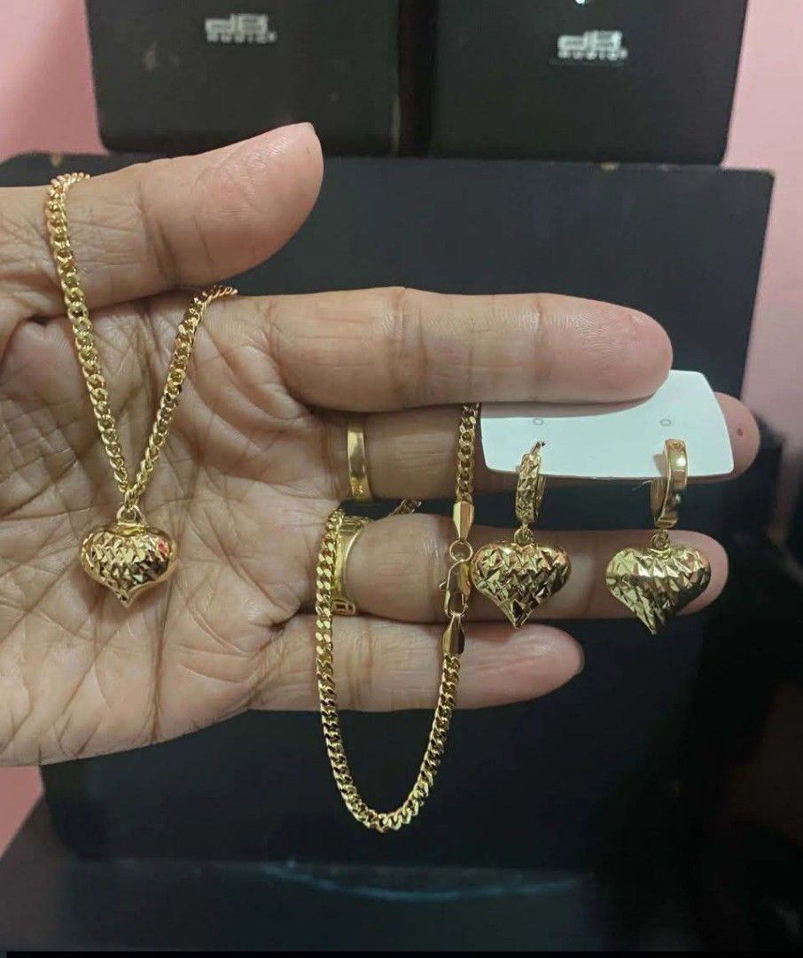 14K Vermeil Gold 2n1 Set (Category: Necklaces) located in Caloocan City. Submitted by cheskhaionlinestore2.0 (Listing ID 1469408880, Image 1). Description: New Collection 🥰 14k GOLD VERMEIL Super Sale ⚡ Onhand 👌🏻 2n1 Set ₱1100 only 📌 What is Vermeil Gold? 14K Vermiel Gold Gold vermeil (pronounced ver-may) is a high-quality type of gold-plated jewelry defined by a sterling silver base metal, a thick gold layer (at least 2.5 microns), and a gol