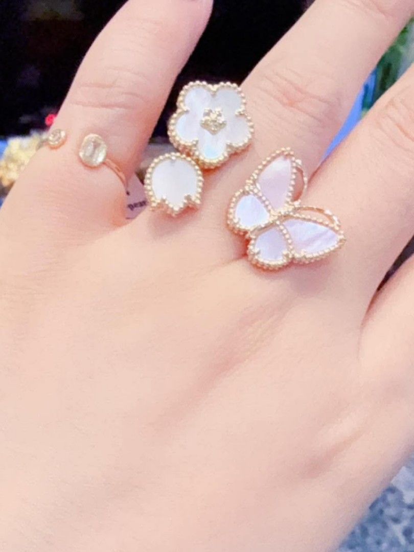 18k HongKong setting gold Vca ring (Category: Rings) located in Manila. Submitted by bhelgoldseller2ndaccount (Listing ID 1469525371, Image 1). Description: New!!✨New!!✨New!! 18k HongKong setting Gold 8800/g 💯pawnable/naisasanla 💯with high appraisal rate 💯good investment 💯Direct supplier price 👉OPEN for resellers 🌺please take time to evaluate their actual sizes and grams 👉Best panggift for all occasions ✅ Sold per grams not per piece Kya l