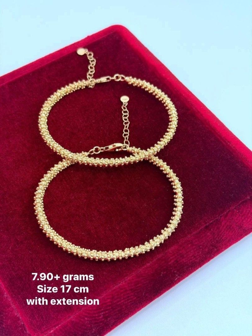 18k Saudi gold glitter bangle (Category: Bracelets) located in Manila. Submitted by bhelgoldseller2ndaccount (Listing ID 1469431268, Image 2). Description: New!!✨New!!✨New!! Authentic 18k Saudi Golds 💯pawnable/naisasanla 💯with high appraisal rate 💯good investment 💯Direct supplier price 👉OPEN for resellers 🌺please take time to evaluate their actual sizes and grams 👉Best panggift for all occasions ✅ Sold per grams not per piece Kya lowest pr
