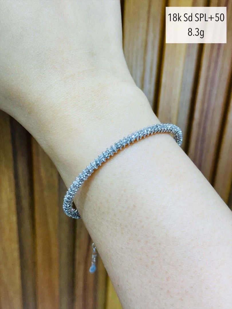 18k Saudi gold glitter bangle (Category: Bracelets) located in Manila. Submitted by bhelgoldseller2ndaccount (Listing ID 1469431268, Image 1). Description: New!!✨New!!✨New!! Authentic 18k Saudi Golds 💯pawnable/naisasanla 💯with high appraisal rate 💯good investment 💯Direct supplier price 👉OPEN for resellers 🌺please take time to evaluate their actual sizes and grams 👉Best panggift for all occasions ✅ Sold per grams not per piece Kya lowest pr