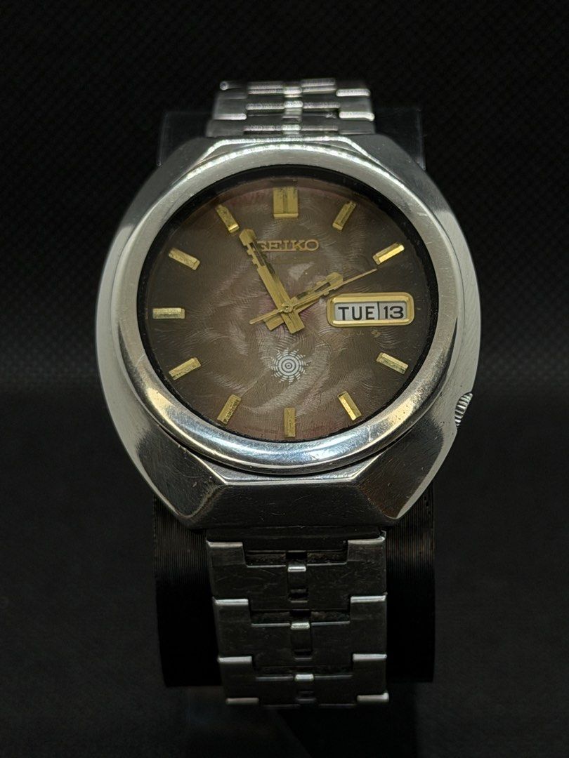 [1973] Vintage Seiko Advan (JDM) (Category: Men's Watches) located in San Jose. Submitted by midnightwatchersph (Listing ID 1469569743, Image 1). Description: [1973] Vintage Seiko Advan 6106-7710 Unique feather-pattern textured brown dial Seiko 6106 automatic movement Original head Original Seiko bracelet (Period correct) 38 mm case size (excluding crown) Collector’s timepiece. ✨ 9.8/10 condition 💸PRICE: 11,500.
