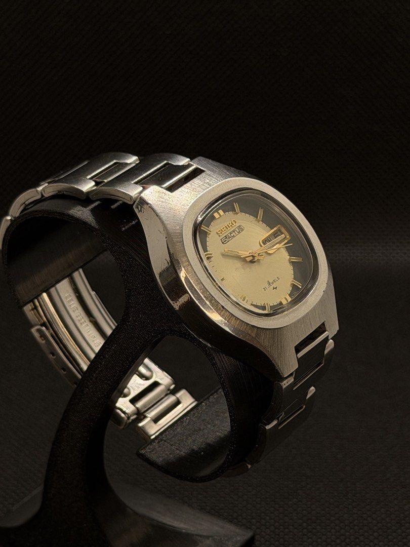 [1975] Vintage Seiko 5 Actus TV type (Category: Men's Watches) located in San Jose. Submitted by midnightwatchersph (Listing ID 1469569737, Image 3). Description: [1975] Vintage Seiko 5 Actus TV type 7019-5020 Pear-yellow dial Seiko 7019 automatic movement Original head Original Seiko bracelet (Period correct) 38 mm case size (excluding crown) Collector’s timepiece. ✨ 9.0/10 condition 💸PRICE: 4,500.