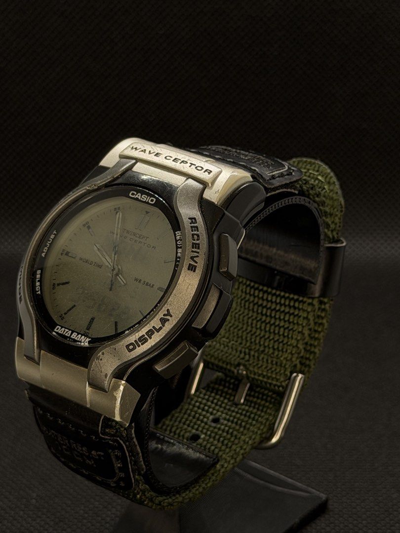 [1999] Casio Wave Ceptor Twincept Data Bank Watch (Category: Men's Watches) located in San Jose. Submitted by midnightwatchersph (Listing ID 1469569741, Image 3). Description: [1999] Vintage Casio Wave Ceptor WVA-200 Ana-Digi watch with floating LCD digital display Original head Comes with original strap and replacement strap 43 mm case size (excluding crown) Collector’s timepiece. ✨ 8.5/10 condition 💸PRICE: 4500.