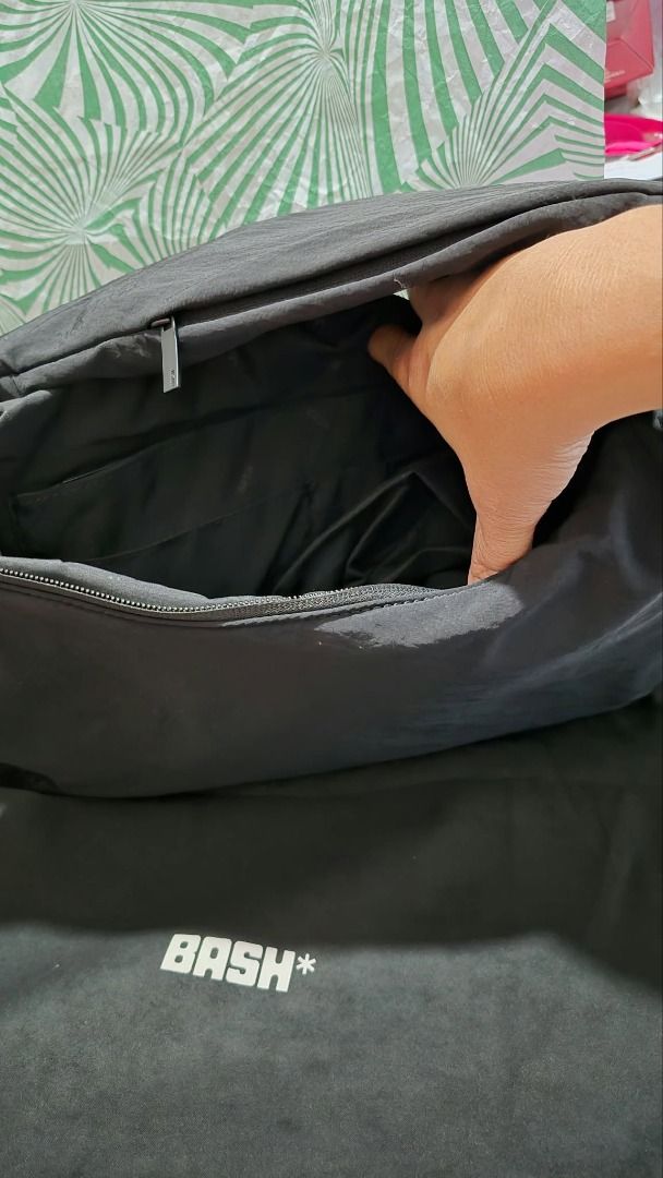 2026_Bash On The Go Bag _ Carbon (Category: Cross-body Bags) located in Pasig City. Submitted by love11shop2020 (Listing ID 1469496362, Image 3). Description: Bash On The Go Bag _ Carbon NO TO FAKE / DUPLICATE ITEMS +25.00 Add Paper Bag ✔️ORIGINAL ✔️BRANDNEW ✔️Limited Offer / limited Stocks Only 👍ready for pick up / on hand _ available 👍Location Pasig City 👍MOP Gcash / Maya / Gotyme / 👍CC Payment QRPH + 30.00 👍Feel FREE to Send Us DM -Direct