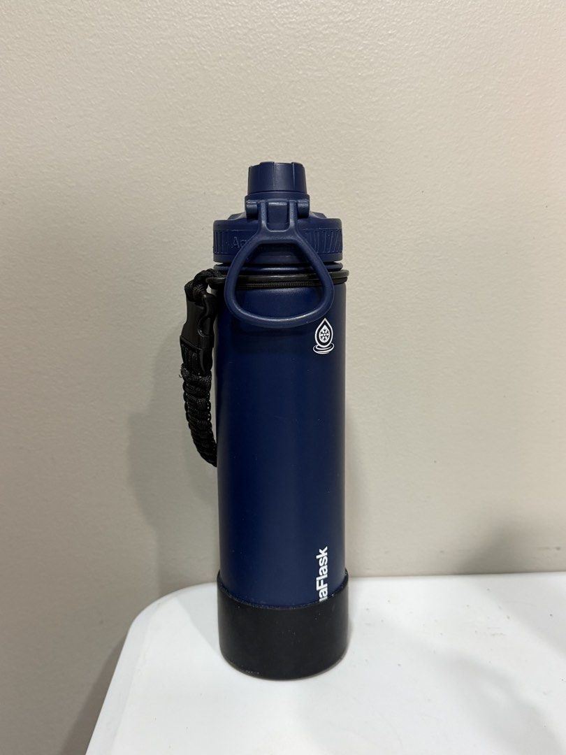 22 oz AquaFlask Insulated Water Bottles (Category: Water Bottles & Tumblers) located in Quezon City. Submitted by giaaaaa123 (Listing ID 1469426328, Image 3). Description: - Negotiable - Authentic AquaFlask water bottles available as a set or individually - Colors: Matte Black and Dark Blue - Includes attached black paracord handles on both lids - Dark blue bottle comes with a protective black silicone boot - Double-wall insulated stainless steel