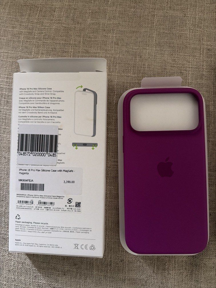 2 for 5k Brand New Authentic Apple Cases for iPhone 18 Pro Max (Category: Cases & Sleeves) located in Quezon City. Submitted by domstreet (Listing ID 1469434609, Image 2). Description: 2 cases for 5k! ( 2,500php each compared to OG price of 3,390php) 1 case only - 2990php Brand new and bought from Digital Walker & Power Mac Center RFS: want a different color.