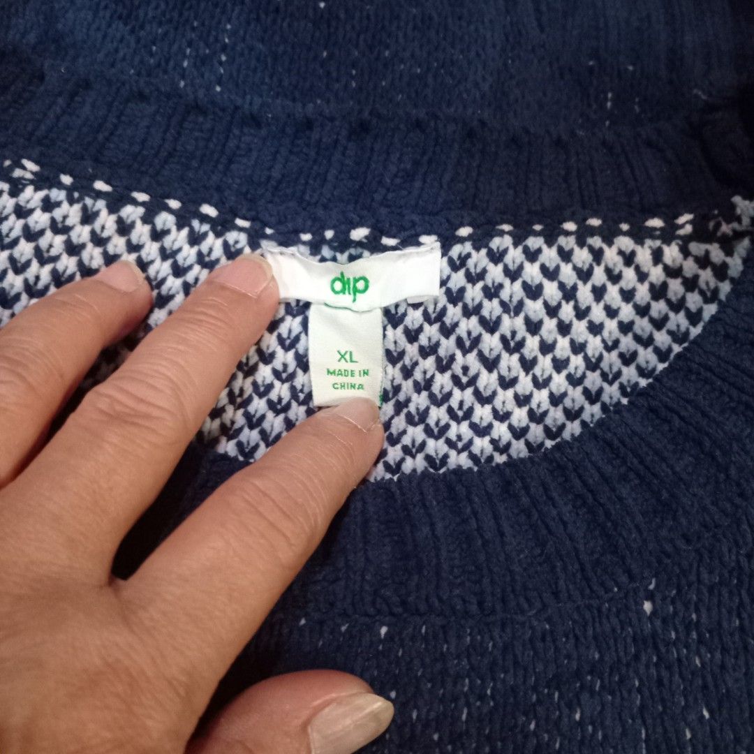 3/4 sleeve crop top sweater pull up (Category: Coats, Jackets and Outerwear) located in Angono. Submitted by thrifted.fashionshop (Listing ID 1469553766, Image 3). Description: Fit - large *3/4 sleeve *round neck *crop top <COLORS MAY VARY DUE TO LIGHTING> MOP : Gcash only COURIER : Jnt / Lalamove REMINDER : Shipping fee ay hindi kasama sa presyo ng item.