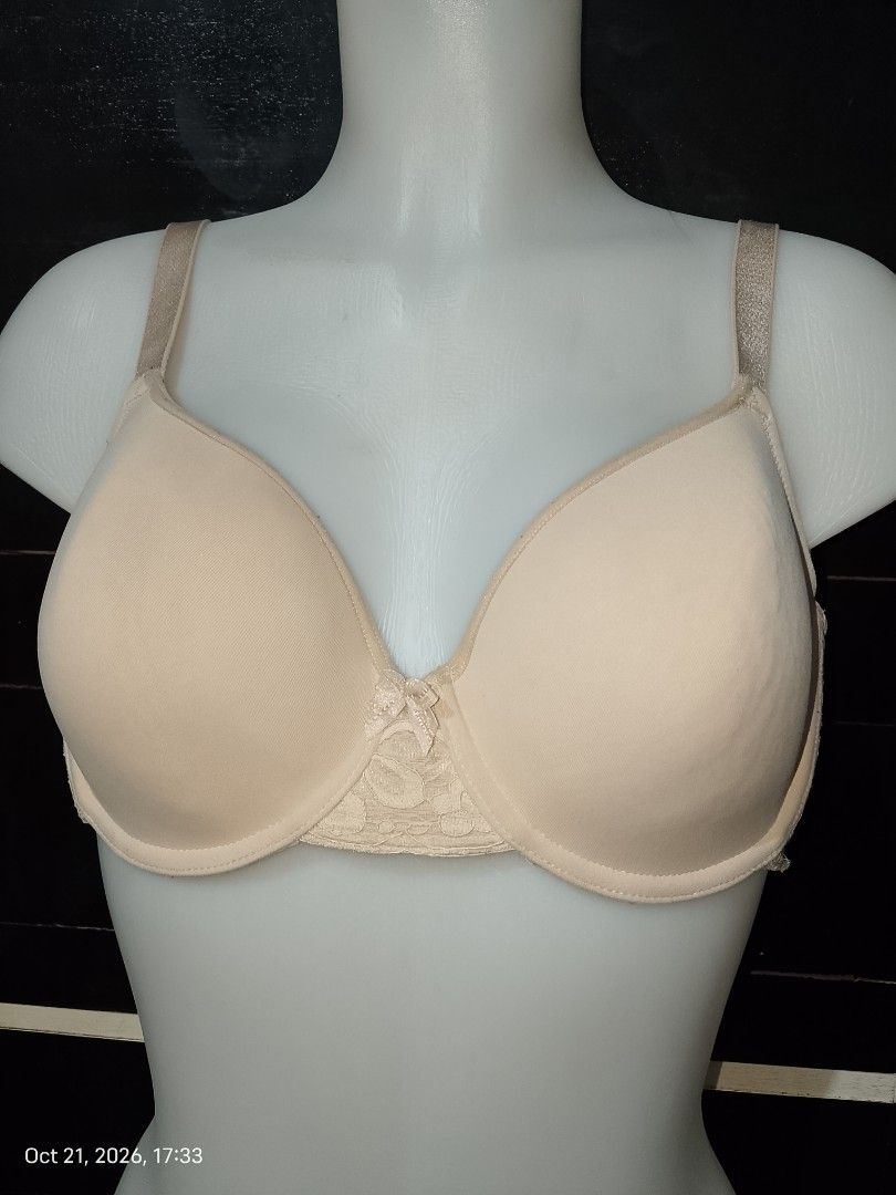 37c Wacoal bra thin soft pads underwired (Category: Undergarments & Loungewear) located in Manila. Submitted by truecrystal-1407 (Listing ID 1469479262, Image 1). Description: .