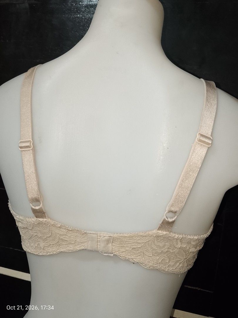 37c Wacoal bra thin soft pads underwired (Category: Undergarments & Loungewear) located in Manila. Submitted by truecrystal-1407 (Listing ID 1469479262, Image 3). Description: .