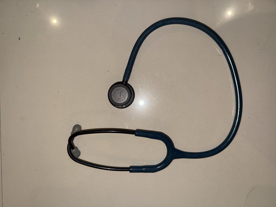 3M Littmann Classic III (Category: Medical Supplies & Tools) located in Santa. Submitted by justinjallen (Listing ID 1469394759, Image 1). Description: good as new orig.