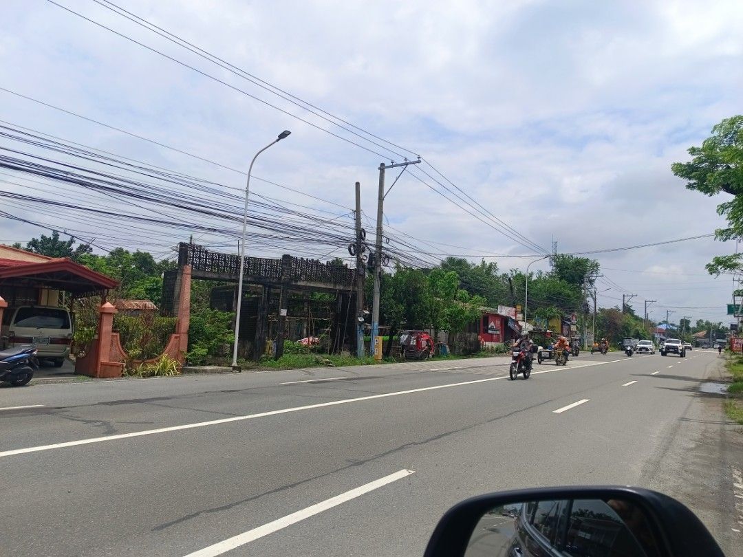 408sqm lot (Category: Lot) located in Manila. Submitted by georgearci09090 (Listing ID 1469514166, Image 1). Description: * front of forest lake memorial *front metro inn *best for residential *best for paupahan *20 meter in highway.