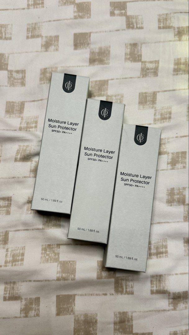 >50% off RUSH! SEALED ICD moisture layer sun protector sunscreen (Category: Face Care) located in Manila. Submitted by a_raine (Listing ID 1469567314, Image 1). Description: SEALED NEW ICD moisture layer sun protector (sunscreen) bought directly from ICD member ORIGINAL PRICE: ₱1,900 (see from photo) negotiable for sure buyer RFS: more than 1 stock, declutterring (>50% off) expiration date: August 2027 3 stocks left MOP: Gcash loc: marilao bulaca