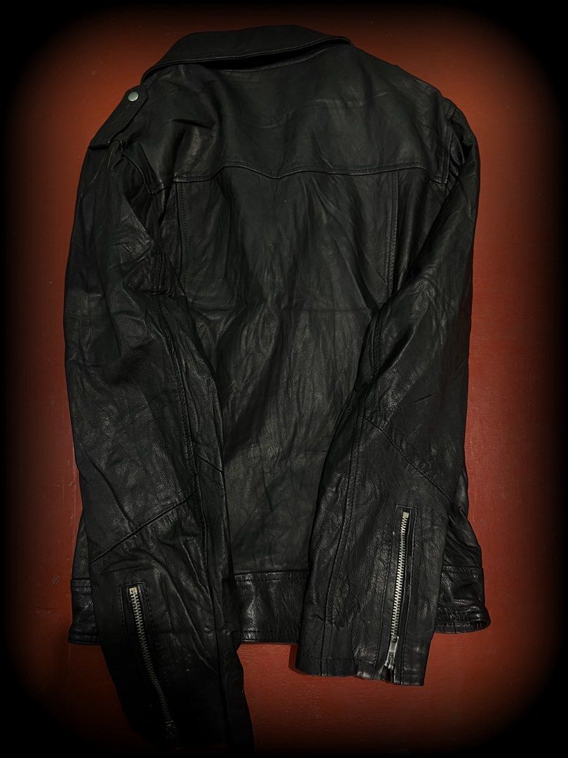 90s diet butcher (Category: Coats, Jackets and Outerwear) located in Lucena. Submitted by proxyhere (Listing ID 1469510003, Image 2). Description: 90s Diet Butcher Rider Leather Jacket w adjustable waist belt length 25 width 19.