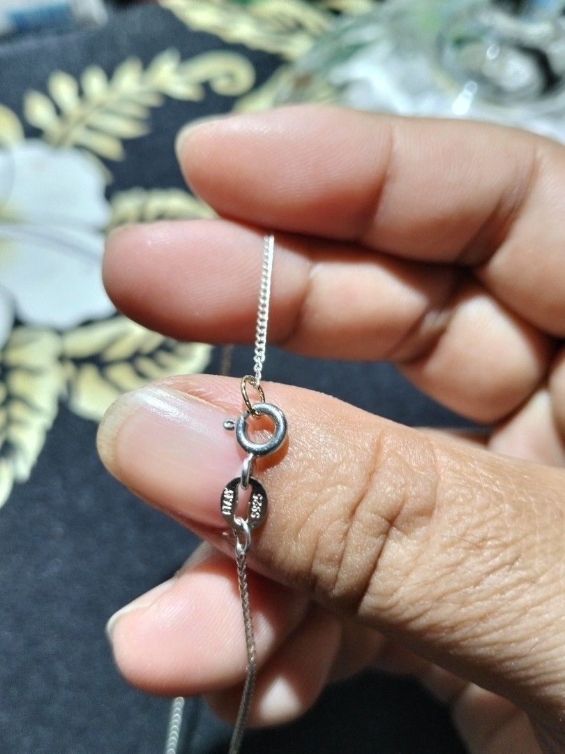 925 silver necklace (Category: Necklaces) located in Tarlac. Submitted by chrisjimenez (Listing ID 1469503238, Image 3). Description: may altered sa bandang clasp,.