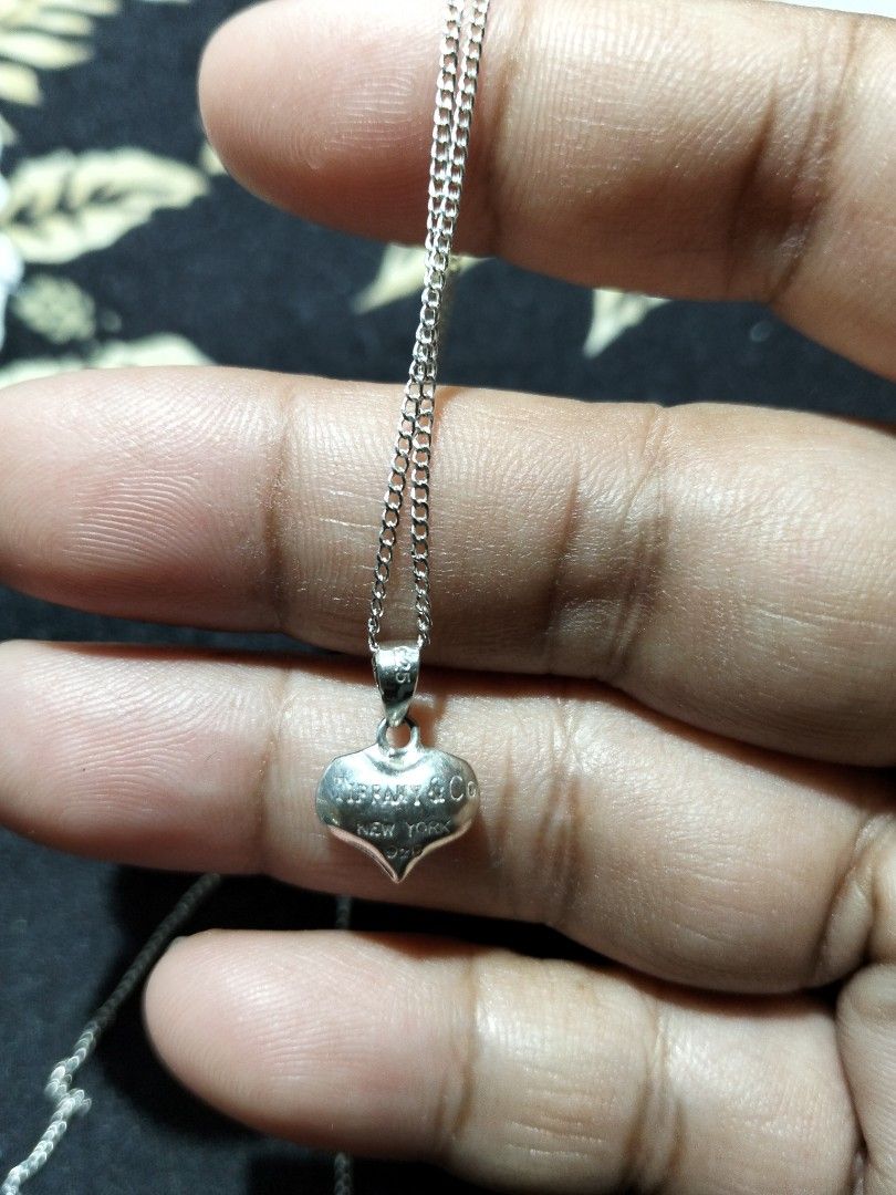 925 silver necklace (Category: Necklaces) located in Tarlac. Submitted by chrisjimenez (Listing ID 1469503238, Image 1). Description: may altered sa bandang clasp,.