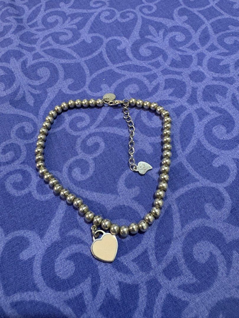 925 Sterling Silver Pink Heart Bubble Bracelet (Category: Bracelets) located in Quezon City. Submitted by meggys_treasures (Listing ID 1469488009, Image 3). Description: Want a long lasting jewelry but have no budget for Gold? Silver is for you! :) Silver prices are going up, invest now! - Size 7.5-9in - TF inspired (w/ brand markings, pls chat for front pics) - Original Solid Sterling Silver with 925 marking - Perfect for everyday use (it even g