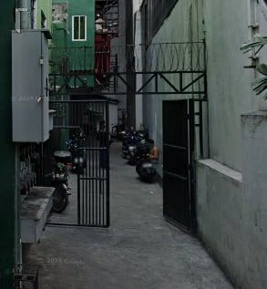 Malate Manila (Category: Room Rentals) located in Caloocan City. Submitted by mrkdorm (Listing ID 1469452417, Image 3). Description: SAFE & AFFORDABLE DORM FOR RENT – MALATE, MANILA Address: 956 P. Ocampo St., Malate, Manila Beside La Salle – College of St. Benilde Across St. Scholastica’s College Very accessible for students and working professionals ROOM FEATURES • Semi-furnished | Good for 1–2 persons • New bunk beds & mattresses • Air-conditi