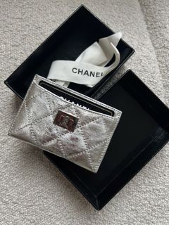 (Category: ) located in . Submitted by kayes_closet (Listing ID 1303370222, Image 1). Description: .