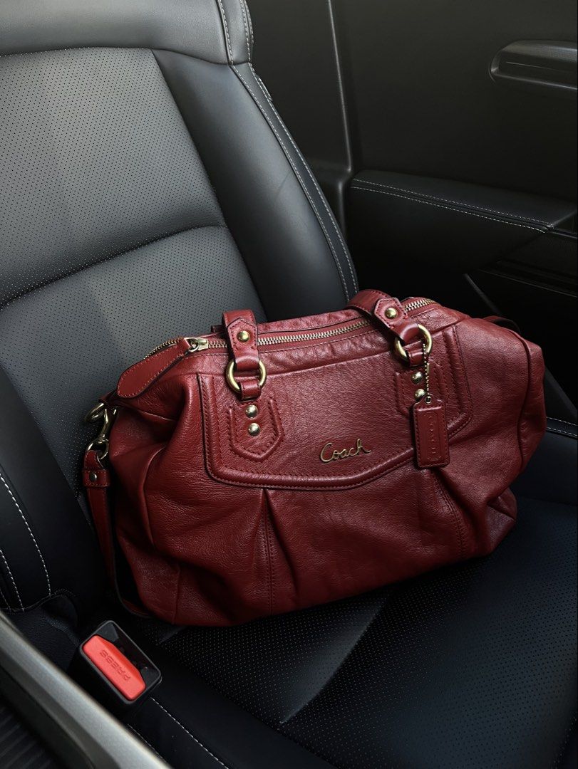 🇰🇷 Coach Ashley Satchel (Authentic & Preloved from Korea) (Category: Shoulder Bags) located in Imus. Submitted by angelc.closet (Listing ID 1469201397, Image 1). Description: .