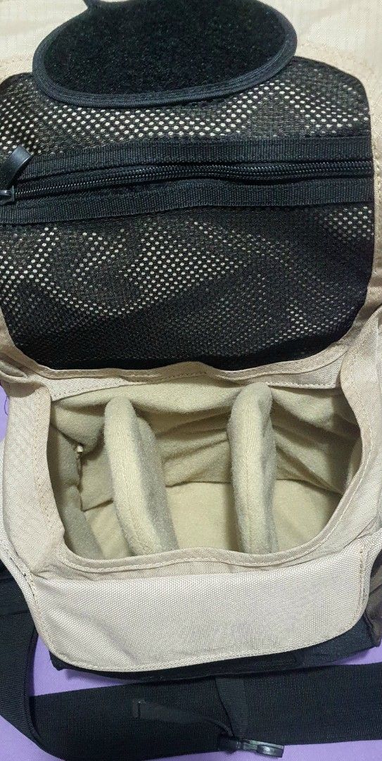 • Digital Camera Case / Protective Padded Shoulder Bag for Mirrorless DSLR (Category: Other Accessories) located in Castillejos. Submitted by hornets0000 (Listing ID 1469452521, Image 3). Description: Description: For sale: "Digital" Camera Shoulder Bag. Stock lang po ito sa storage ng mahabang panahon at kailanman ay hindi nagamit. Bago ko ipost, hinugasan at nilinis ko na po ito nang maayos para tanggal ang alikabok sa pagkatabi. Amoy mabango, 