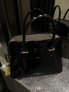 (Category: ) located in . Submitted by angelc.closet (Listing ID 1469199771, Image 1). Description: .