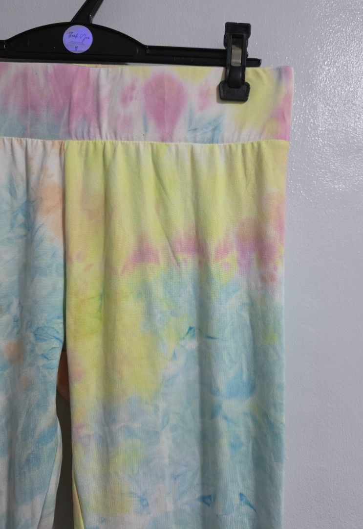 A87 Tie-Dye Leggings Pastel Multicolor (Category: Activewear) located in Paranaque City. Submitted by franinnashop (Listing ID 1469476431, Image 2). Description: Declutter - Brand: A87 aeropostole - Design: Fun pastel tie-dye (pink, yellow, blue, orange) - Fit: Stretchy elastic waistband - Measurements: Waist 28-30 inches | Length 37 inches | Inseam 26 inches - Perfect for: Lounging or casual workouts.