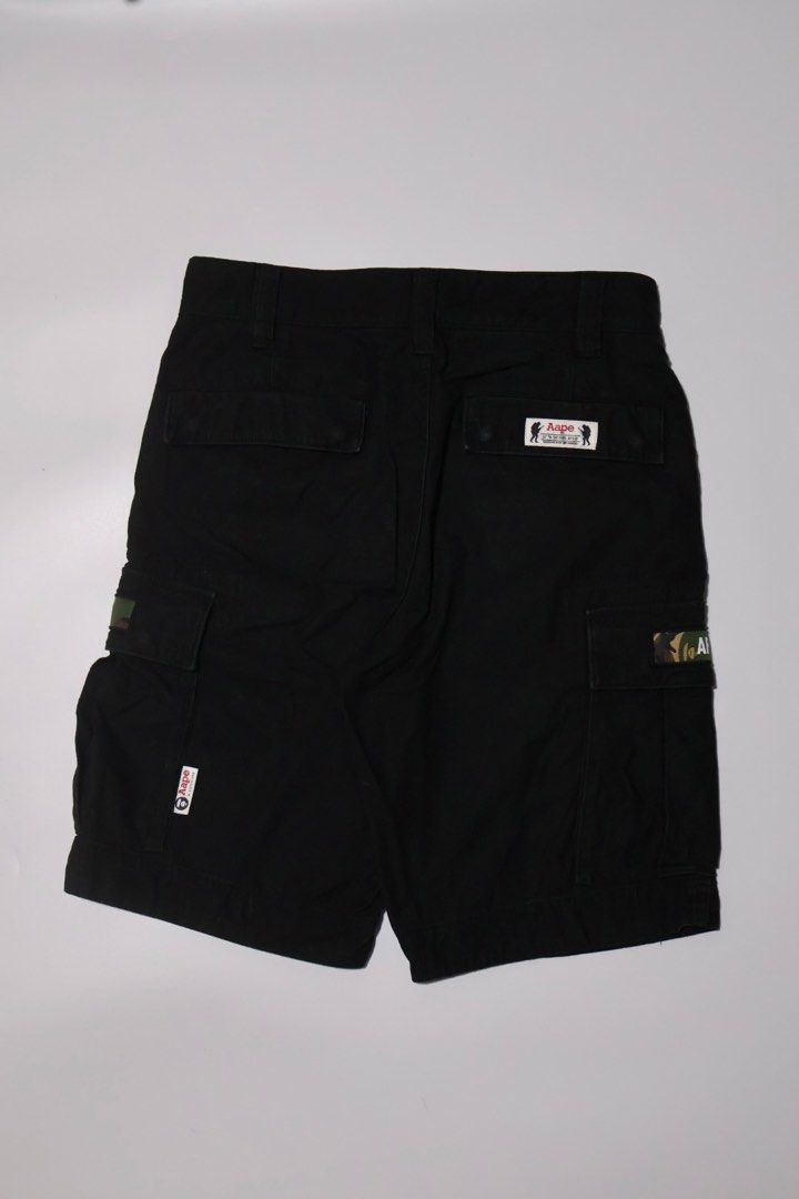 Aape Cargo Shorts - Size 32 (Category: Shorts) located in Davao. Submitted by adl.dept (Listing ID 1469405881, Image 2). Description: Good to Excellent Condition Bawal sa maselan Condi 8/10 Color rate 32waist 21length 9.5hem Details: • First to pay gets the item! • Location: Wilfredo Aquino, Davao City • Pick up loc— Assumption College of Davao, Cabaguio st. • Add ₱30 or up for meetups (depends on agreed place). • Can deliver via J&T or Maxim See