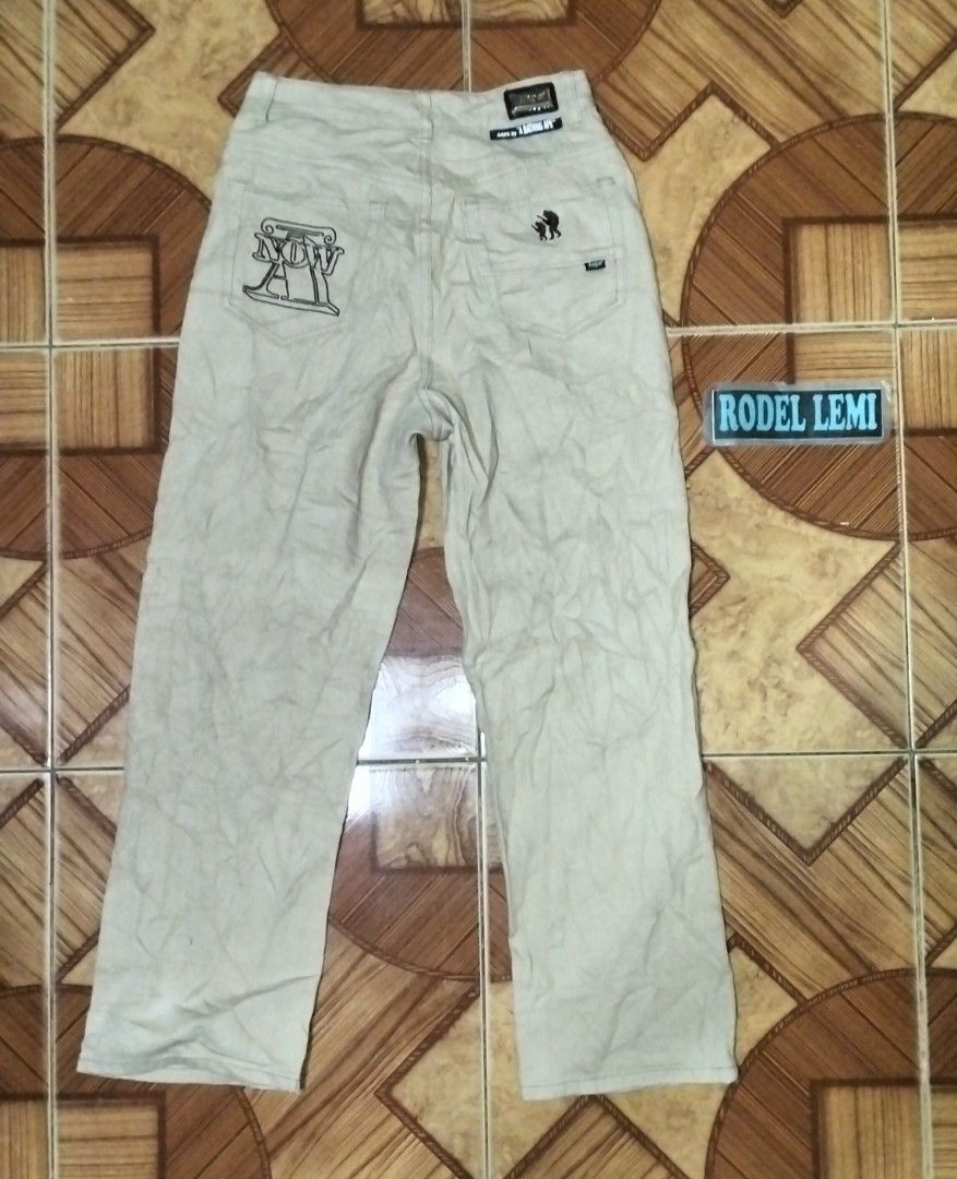 Aape khaki pants (Category: Jeans) located in Bulacan. Submitted by ryldeal030912 (Listing ID 1469516658, Image 2). Description: excellent to new condition xxs size 28 38" lenght 11" leg 9" knee 8.5" hem.