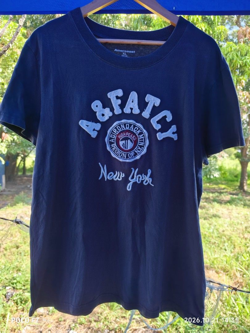 Abercrombie & Fatcy (Category: Activewear) located in Mexico. Submitted by josephnuqui1980 (Listing ID 1469457603, Image 1). Description: A&Fatcy Good condition No issue Color rate 9/10 Dimes: Medium to Semi Large 21Wx29L.