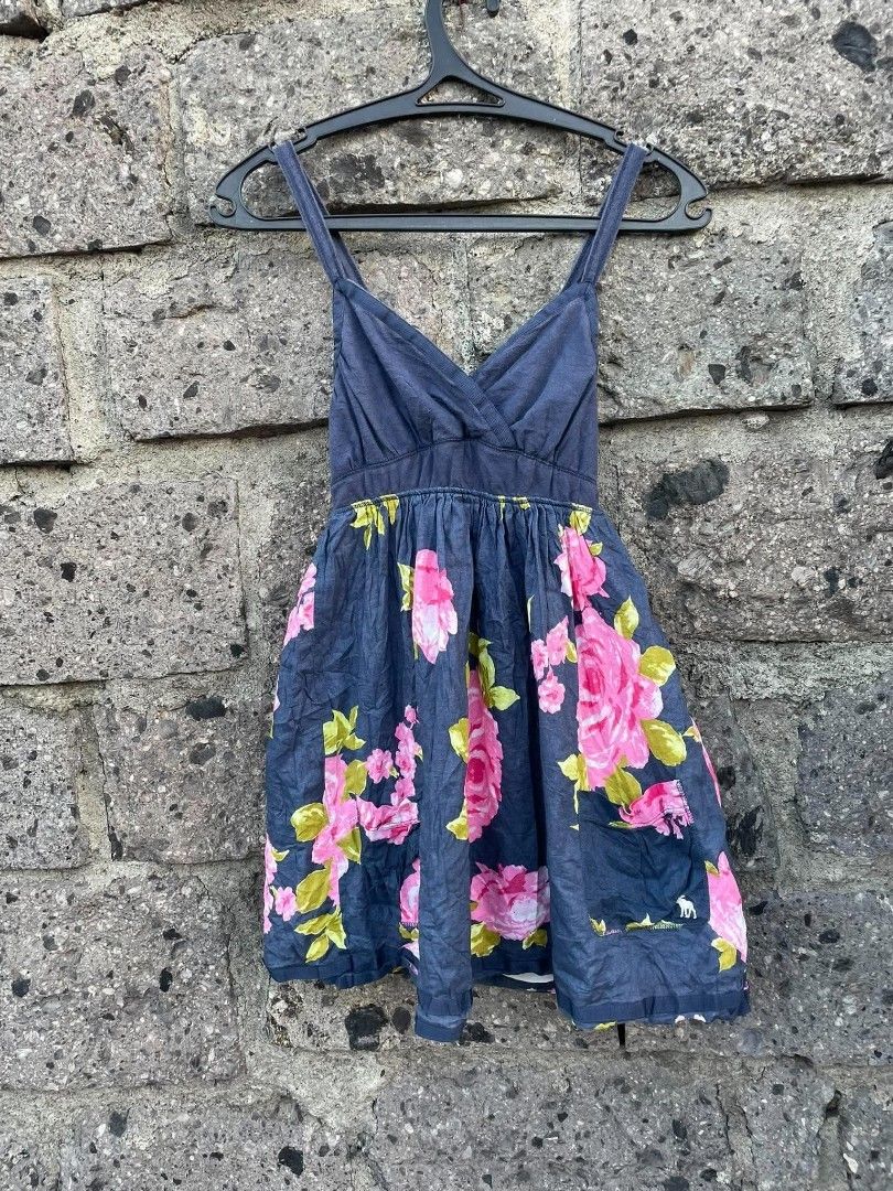 Abercrombie and Fitch (Category: Dresses) located in Mabitac. Submitted by axelverador (Listing ID 1469418229, Image 2). Description: Abercrombie and Fitch Size Small.