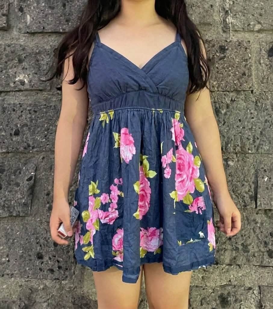 Abercrombie and Fitch (Category: Dresses) located in Mabitac. Submitted by axelverador (Listing ID 1469418229, Image 1). Description: Abercrombie and Fitch Size Small.