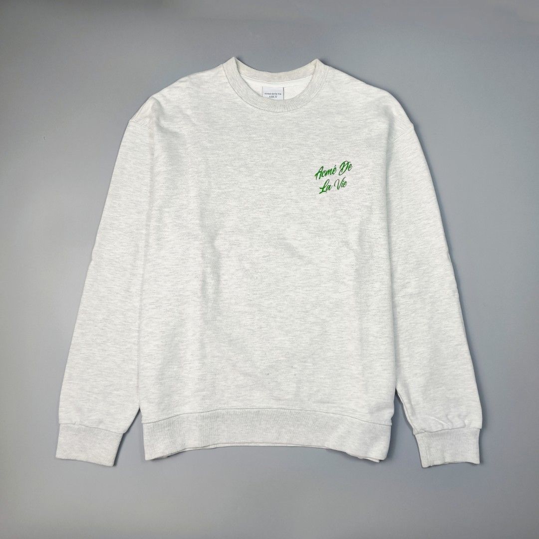 ACME DE LAVIE CREWNECK (Category: Coats, Jackets and Outerwear) located in Baguio. Submitted by nikholeisshop29 (Listing ID 1469555578, Image 2). Description: ACME DE LAVIE CREWNECK 1,680 + SF 1 on tag L:27 | W:23 Excellent condition Color rate:10/10 Needs wash only.
