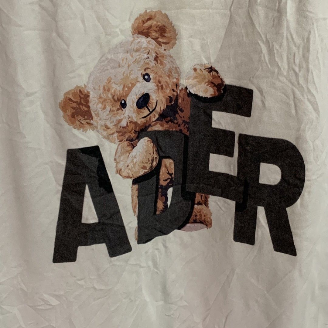 ADER WHITE TEE (Category: Formal Shirts) located in Binalonan. Submitted by thrift_on2022 (Listing ID 1469521894, Image 3). Description: W- 20.5 L - 28 Color rate - 9.8 /10 Excellent Condition❗️.